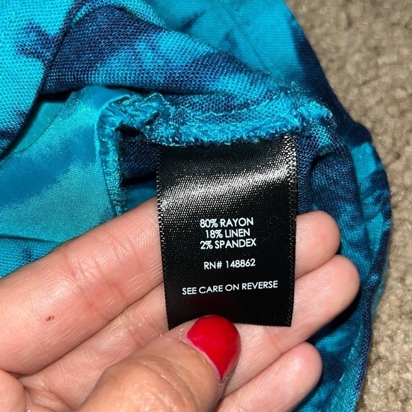 Torrid 3.5” Stretch Linen Blend Shortall Turquoise Tie Dye 3X - Picture 10 of 11